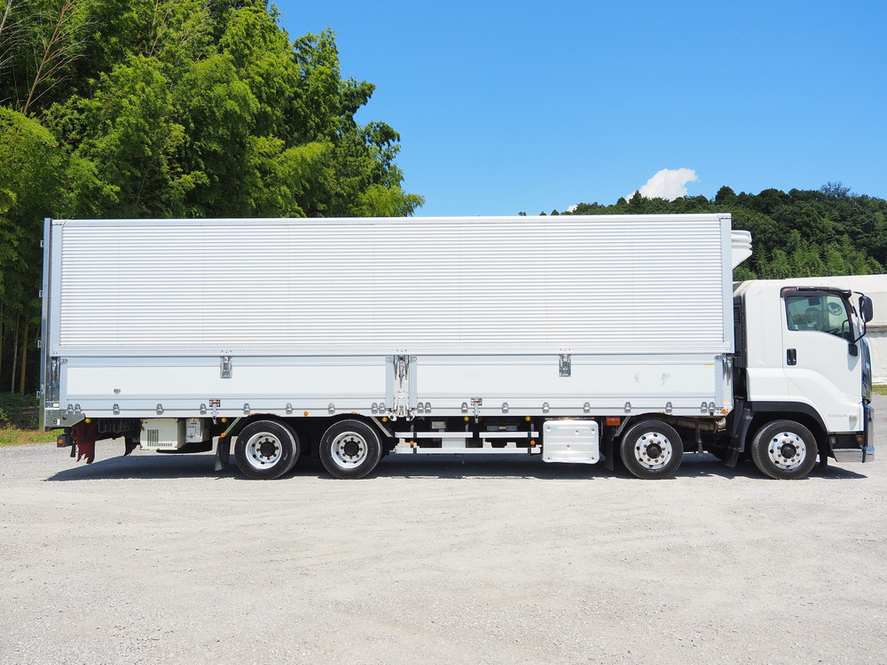 いすゞ ギガ 冷凍ウイング 大型 2KG-CYJ77C 年式 H30[写真10]