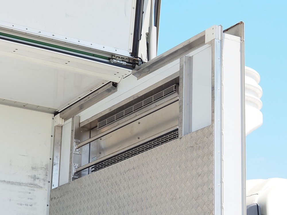 いすゞ ギガ 冷凍ウイング 大型 2KG-CYJ77C 年式 H30[写真28]