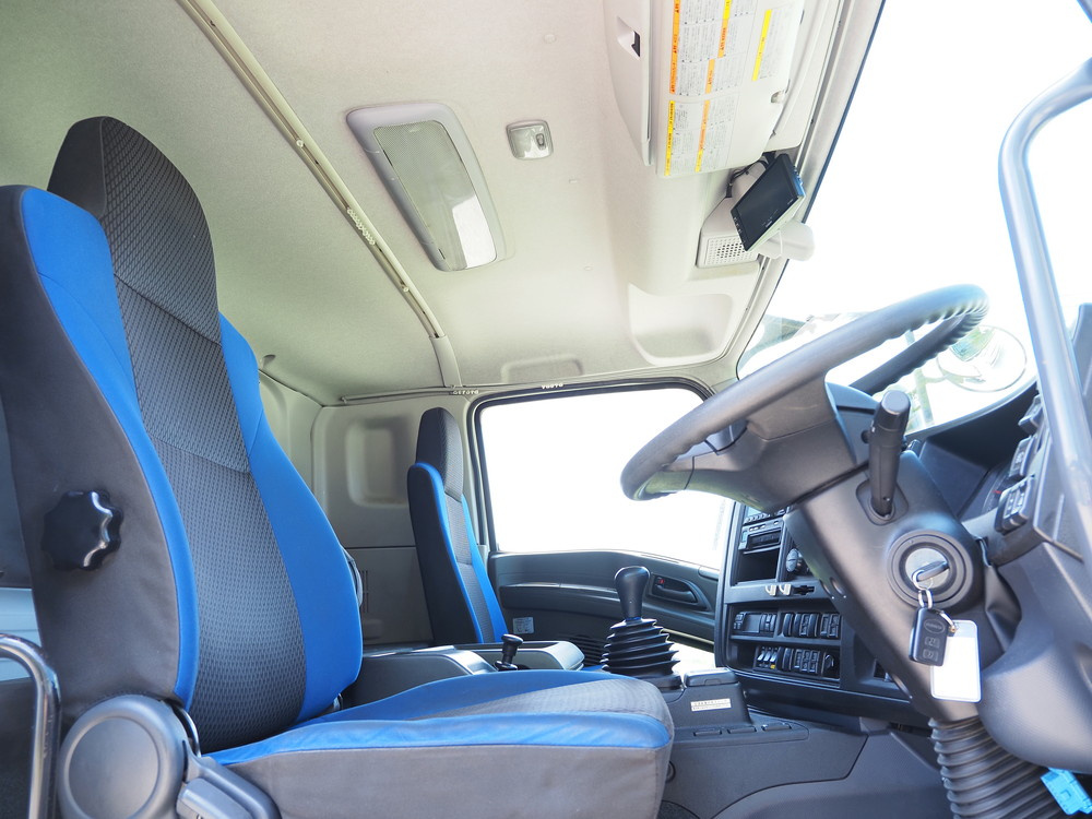 いすゞ ギガ 冷凍バン 大型 QPG-CYL77BA 年式 H29[写真25]
