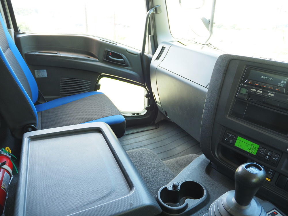 いすゞ ギガ 冷凍バン 大型 QPG-CYL77BA 年式 H29[写真33]