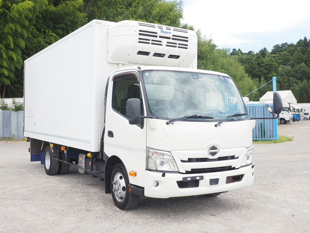 日野 デュトロ 冷凍バン 小型 2RG-XZU722M 年式 R2[写真03]