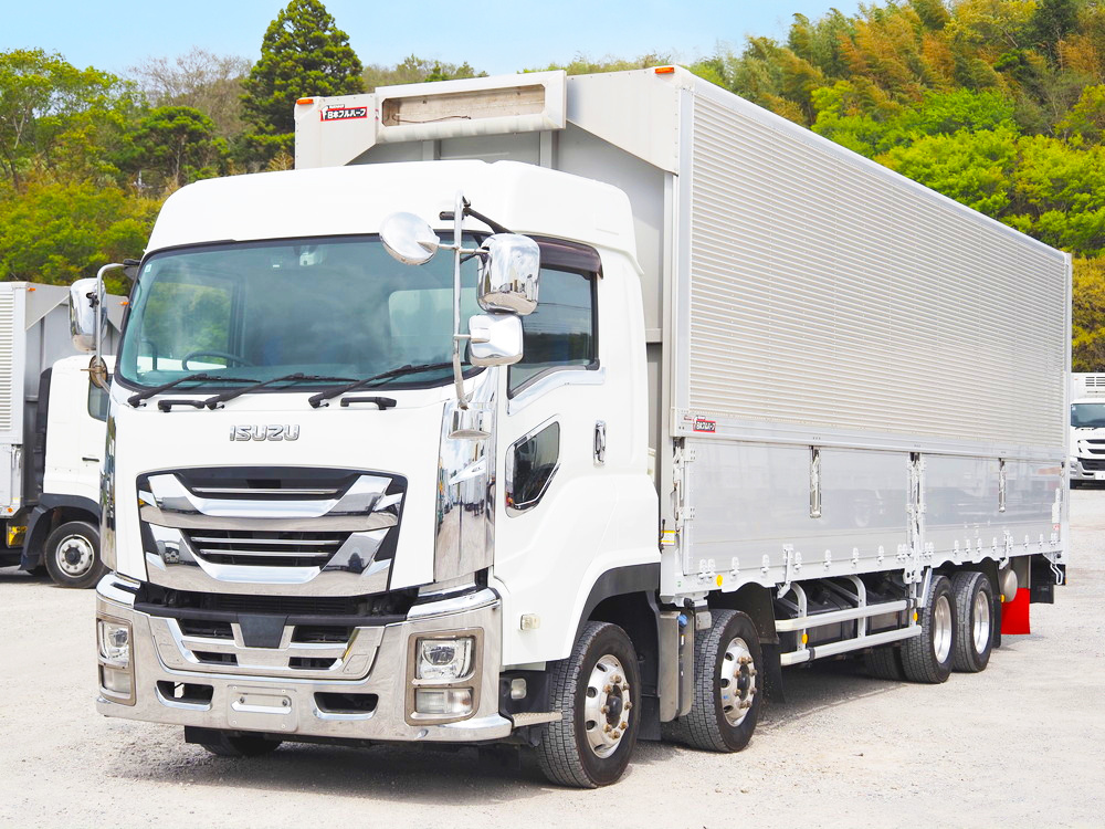 いすゞ ギガ ウイング車 大型 2PG-CYJ77CA 年式 H30[写真01]