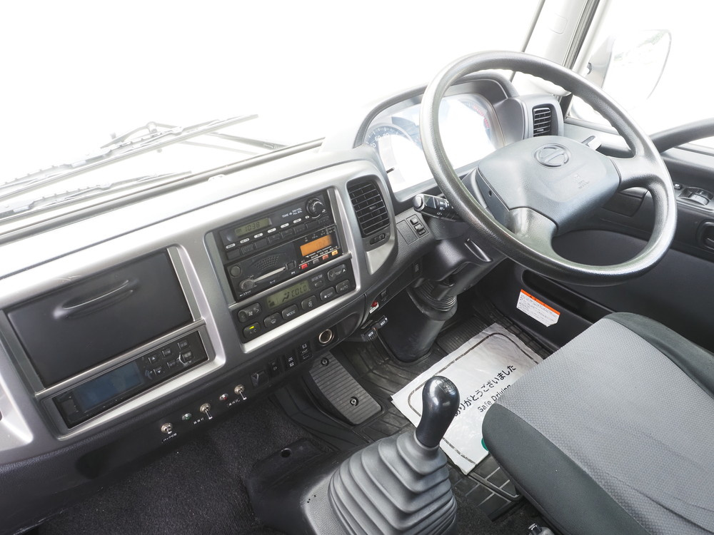 日野 レンジャープロ 冷凍バン 中型 TKG-FD9JLAG 年式 H28[写真20]