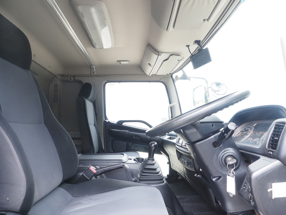 日野 レンジャープロ 冷凍バン 中型 TKG-FD9JLAG 年式 H28[写真18]