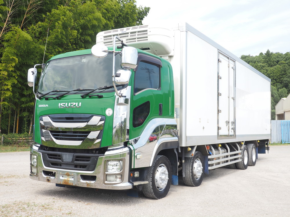いすゞ ギガ 冷凍バン 大型 QKG-CYJ77B 年式 H29[写真01]
