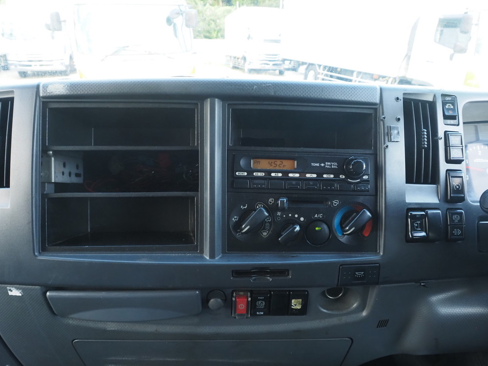 いすゞ フォワード ウイング車 中増t LKG-FTR90T2 年式 H25[写真30]