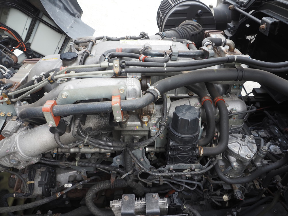 いすゞ ギガ ウイング車 大型 QPG-CYJ77B 年式 H28[写真48]