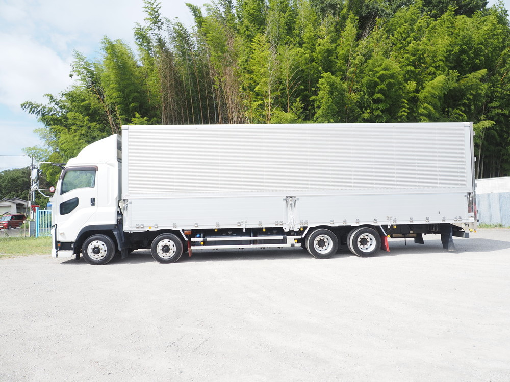 いすゞ ギガ ウイング車 大型 QPG-CYJ77B 年式 H28[写真14]