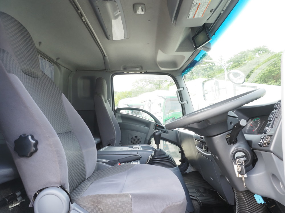 いすゞ フォワード ウイング車 中型 TKG-FRR90S2 年式 H30[写真27]
