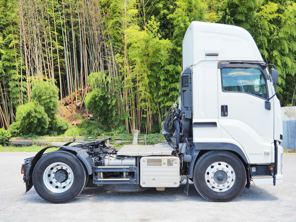 いすゞ ギガ トラクタ 大型 2PG-EXD52CD 年式 R3[写真07]