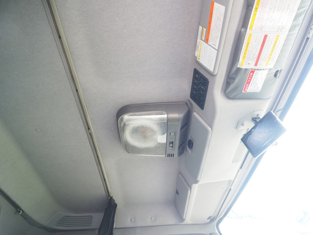 いすゞ ギガ ウイング車 大型 QKG-CYJ77A 年式 H24[写真34]