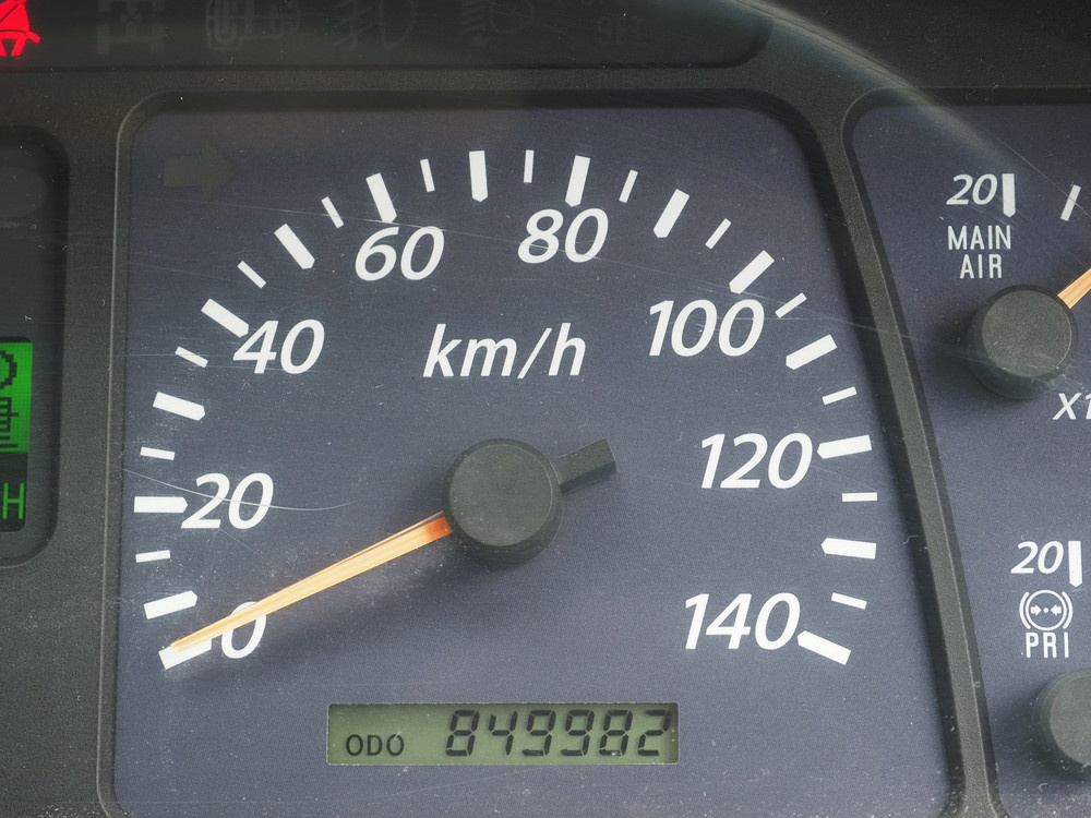 いすゞ ギガ ウイング車 大型 QKG-CYJ77A 年式 H24[写真36]