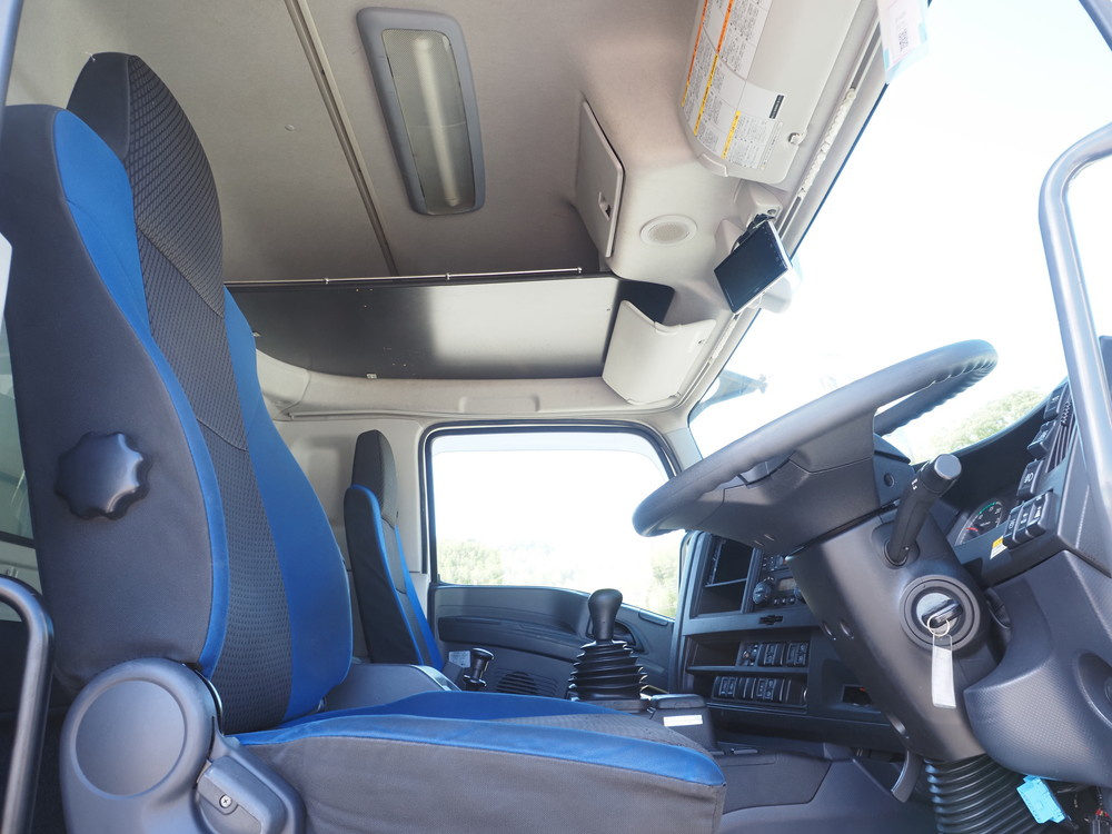 いすゞ ギガ ウイング車 大型 2PG-CYJ77C 年式 R1[写真32]