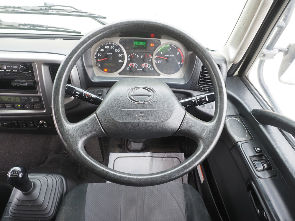 日野 レンジャープロ 冷凍バン 中型 TKG-FD7JLAG 年式 H28[写真24]