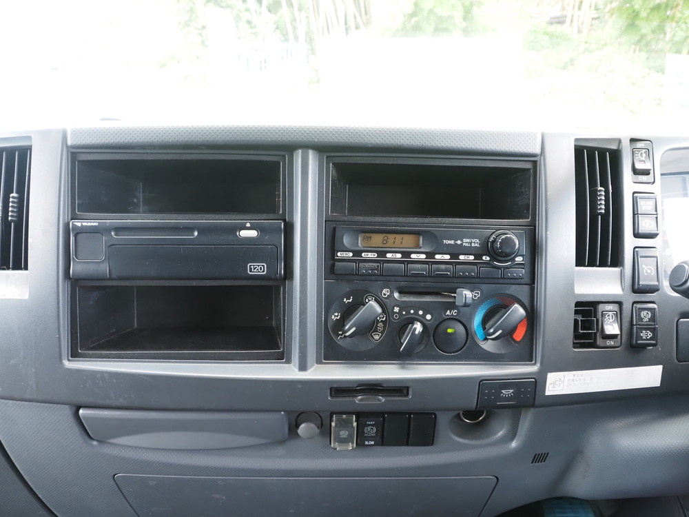 いすゞ フォワード バン車 中増t LKG-FTR90T2 年式 H23[写真14]