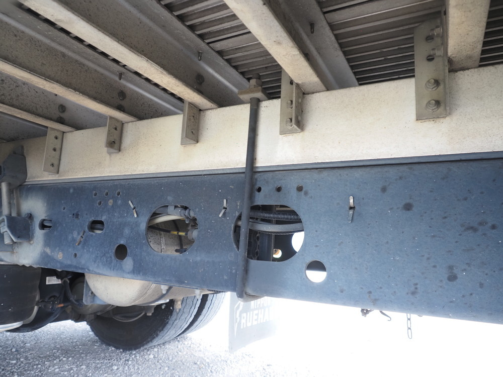 いすゞ フォワード バン車 中増t LKG-FTR90T2 年式 H23[写真24]