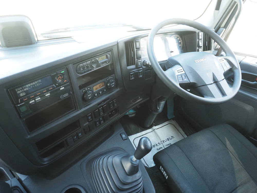 いすゞ ギガ ウイング車 大型 2PG-CYJ77C 年式 R3[写真35]
