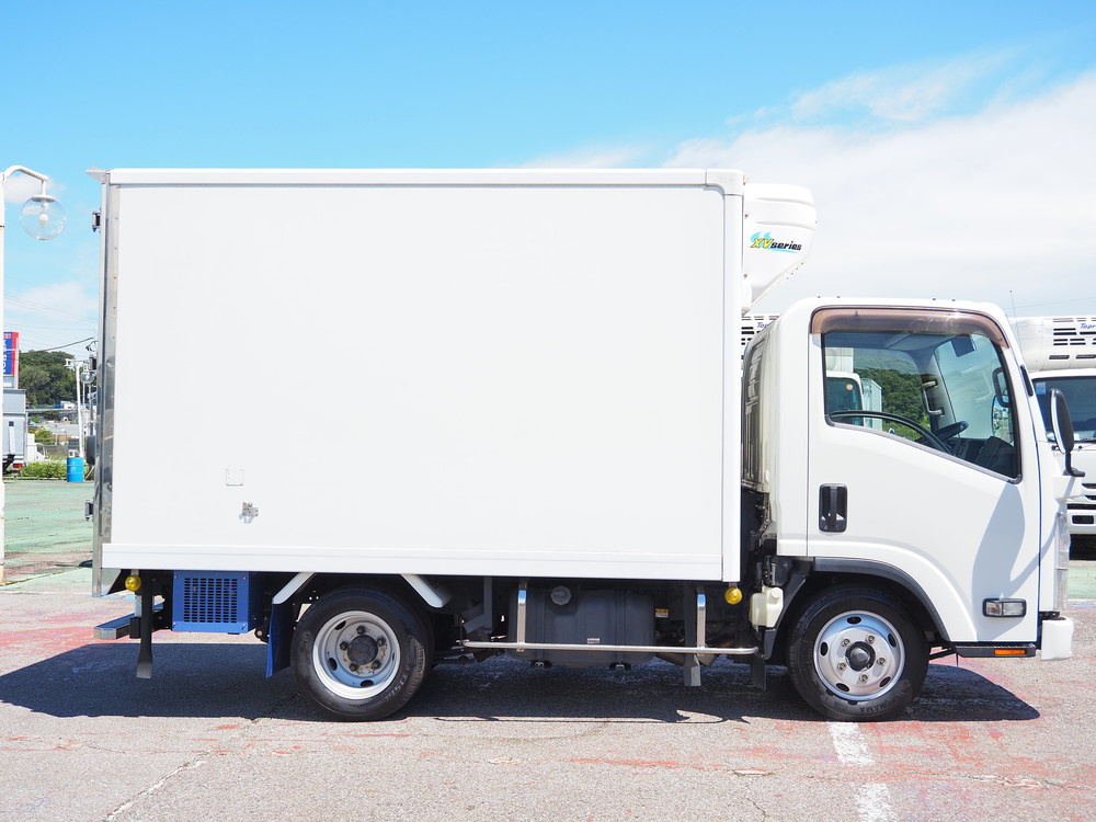 いすゞ エルフ 冷凍バン 小型 TRG-NMR85AN 年式 H30[写真08]