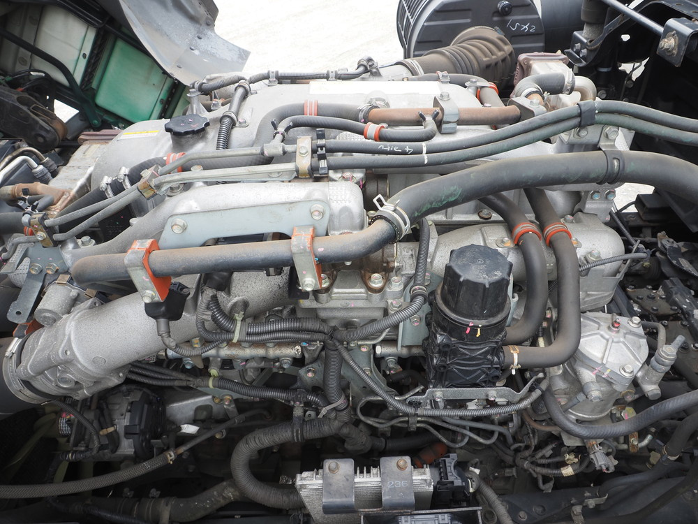 いすゞ ギガ ウイング車 大型 QKG-CYJ77B 年式 H29[写真41]