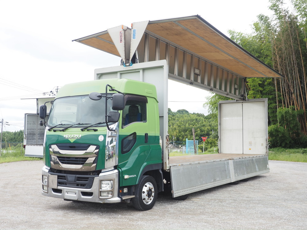 いすゞ ギガ ウイング車 大型 QKG-CYJ77B 年式 H29[写真02]