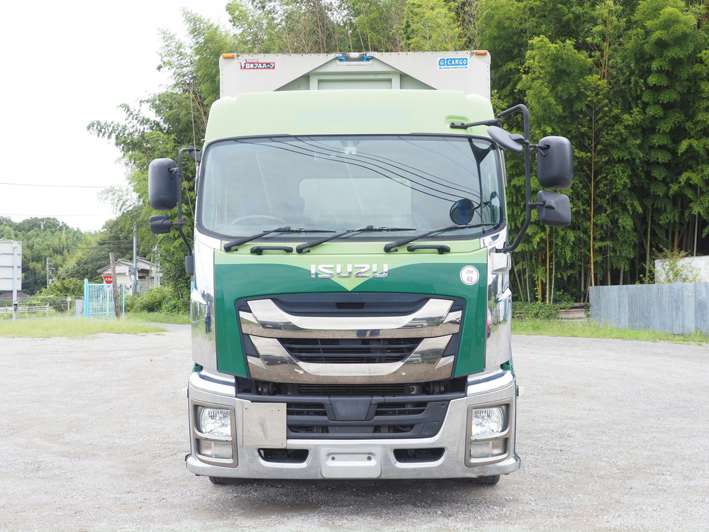 いすゞ ギガ ウイング車 大型 QKG-CYJ77B 年式 H29[写真03]