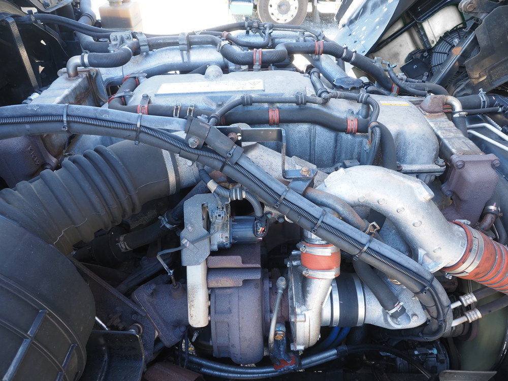 いすゞ ギガ 冷凍バン 大型 QKG-CYJ77B 年式 H29[写真39]