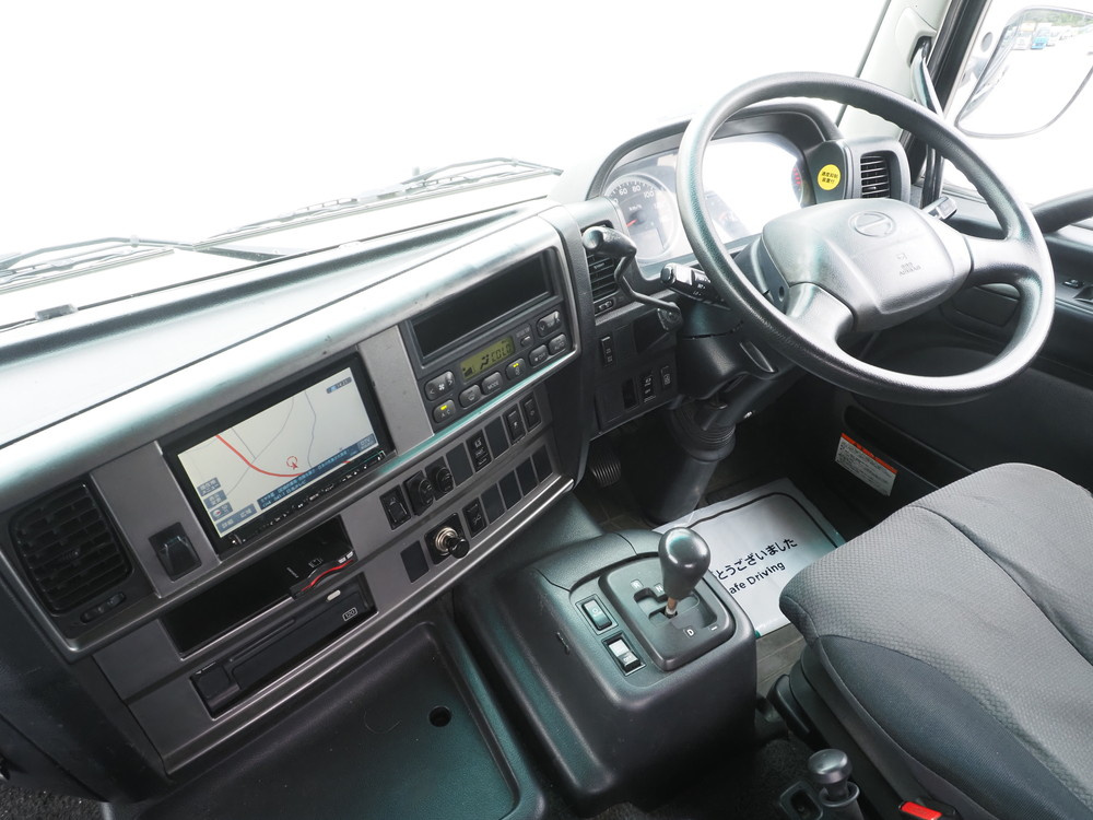 日野 プロフィア トラクタ 大型 QKG-SH1EDAG 年式 H25[写真22]