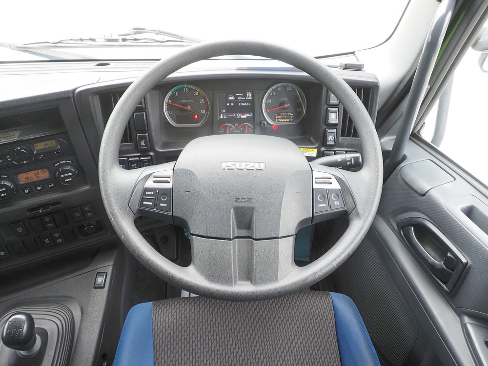 いすゞ ギガ ウイング車 大型 QKG-CYJ77B 年式 H29[写真27]