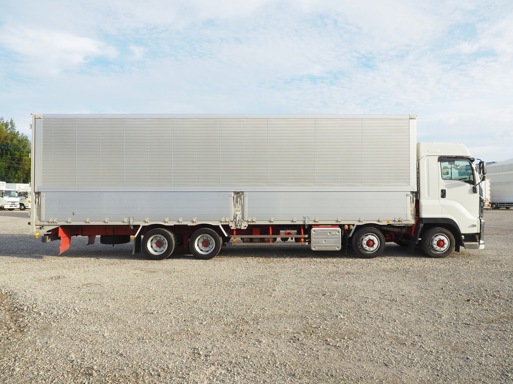 いすゞ ギガ ウイング車 大型 2PG-CYJ77C 年式 R2[写真06]