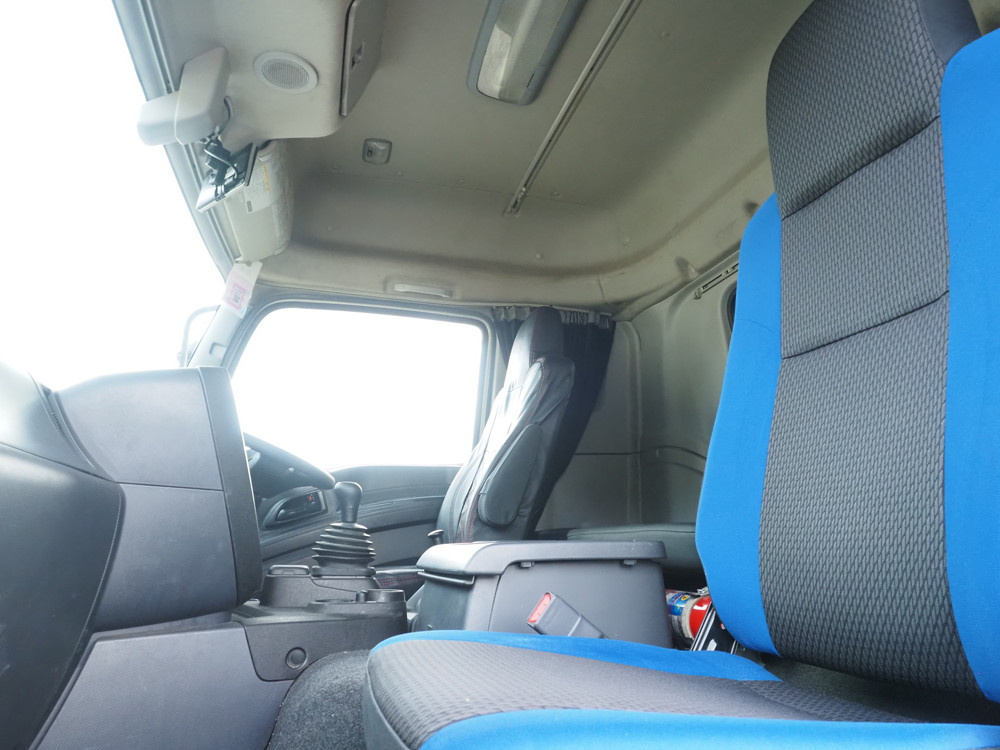 いすゞ ギガ ウイング車 大型 2PG-CYJ77C 年式 R2[写真32]
