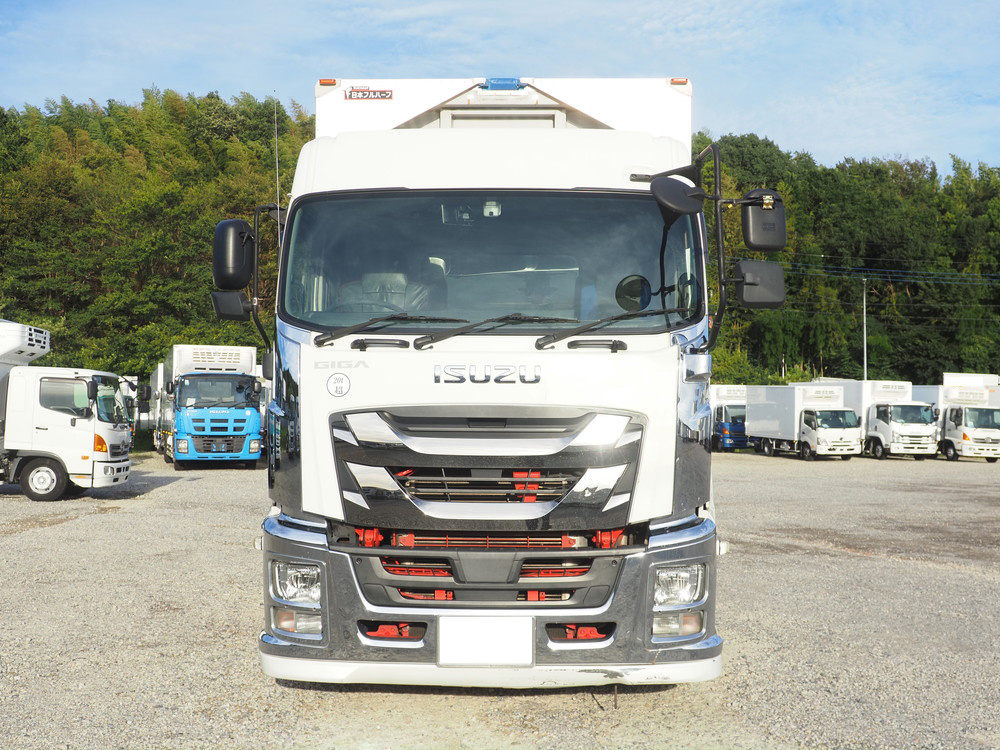 いすゞ ギガ ウイング車 大型 2PG-CYJ77C 年式 R2[写真03]