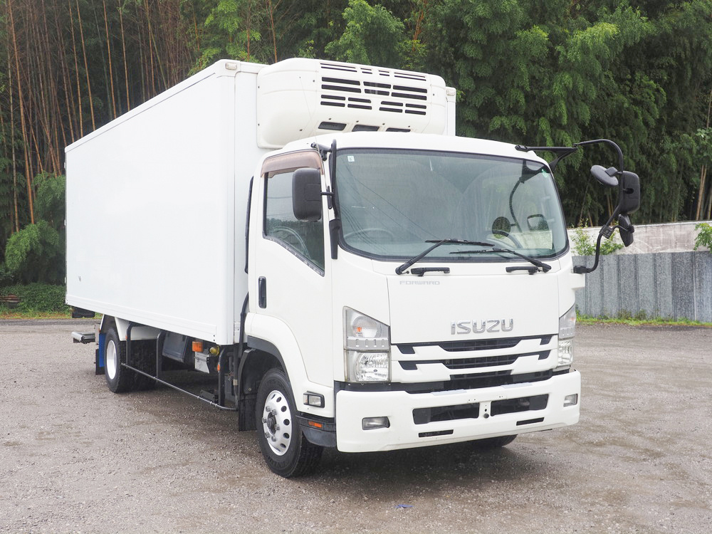 いすゞ フォワード 冷凍バン 中型 TKG-FRR90S2 年式 H27[写真03]