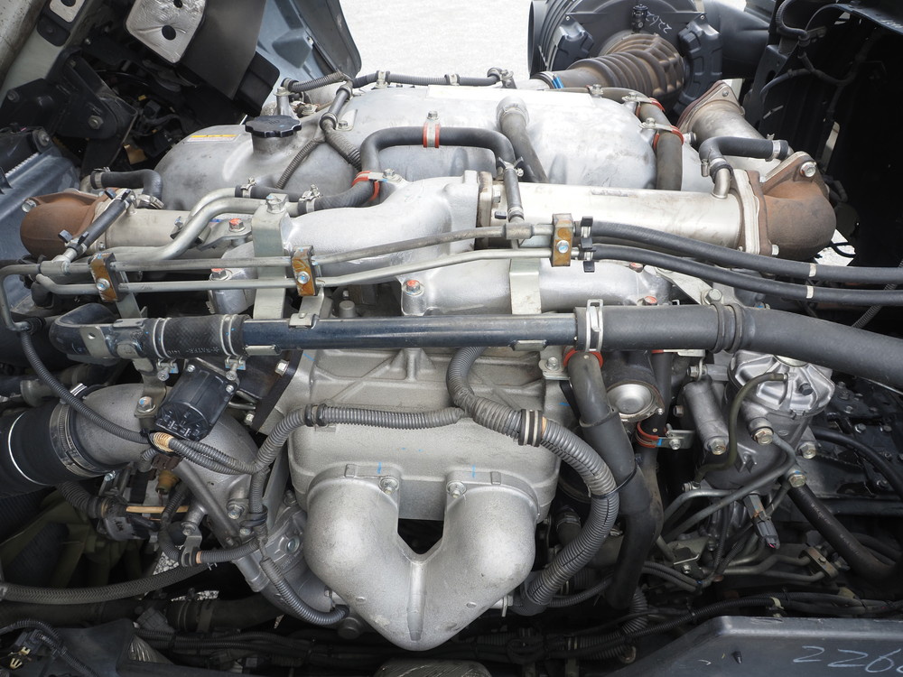 いすゞ ギガ ウイング車 大型 QKG-CYJ77A 年式 H27[写真44]
