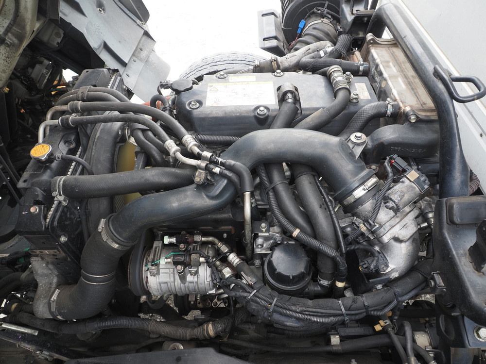 いすゞ フォワード 冷凍バン 中型 TKG-FRR90S2 年式 H28[写真36]