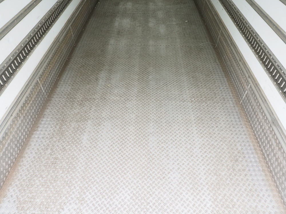 いすゞ フォワード 冷凍バン 中型 TKG-FRR90S2 年式 H28[写真16]