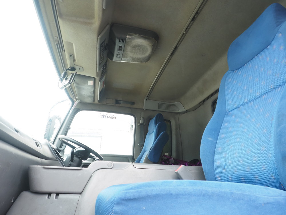 いすゞ ギガ ウイング車 大型 QKG-CYJ77A 年式 H27[写真34]
