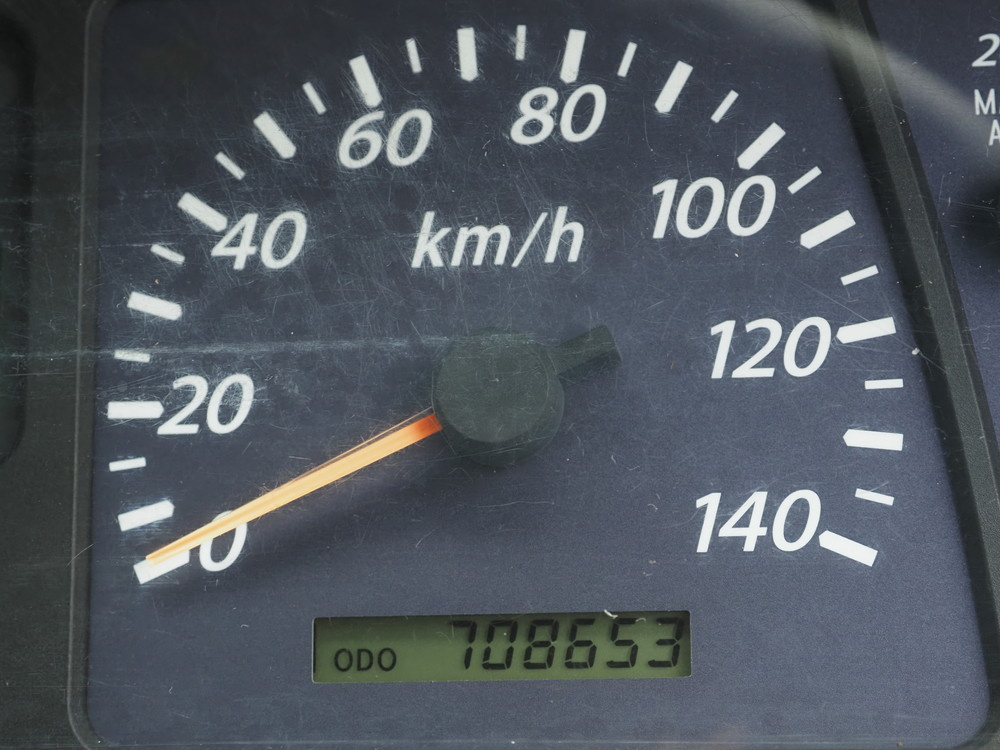 いすゞ ギガ ウイング車 大型 QKG-CYJ77A 年式 H27[写真35]