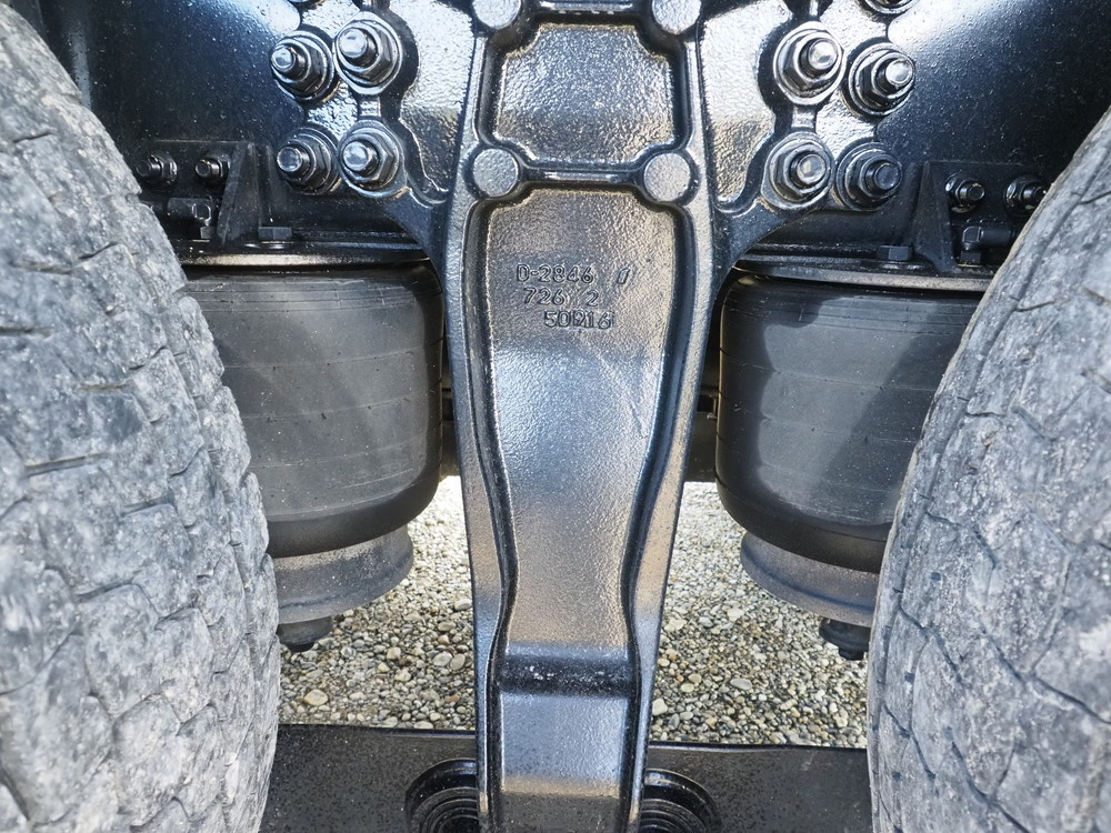 いすゞ ギガ 冷凍バン 大型 QKG-CYL77AZ 年式 H28[写真37]