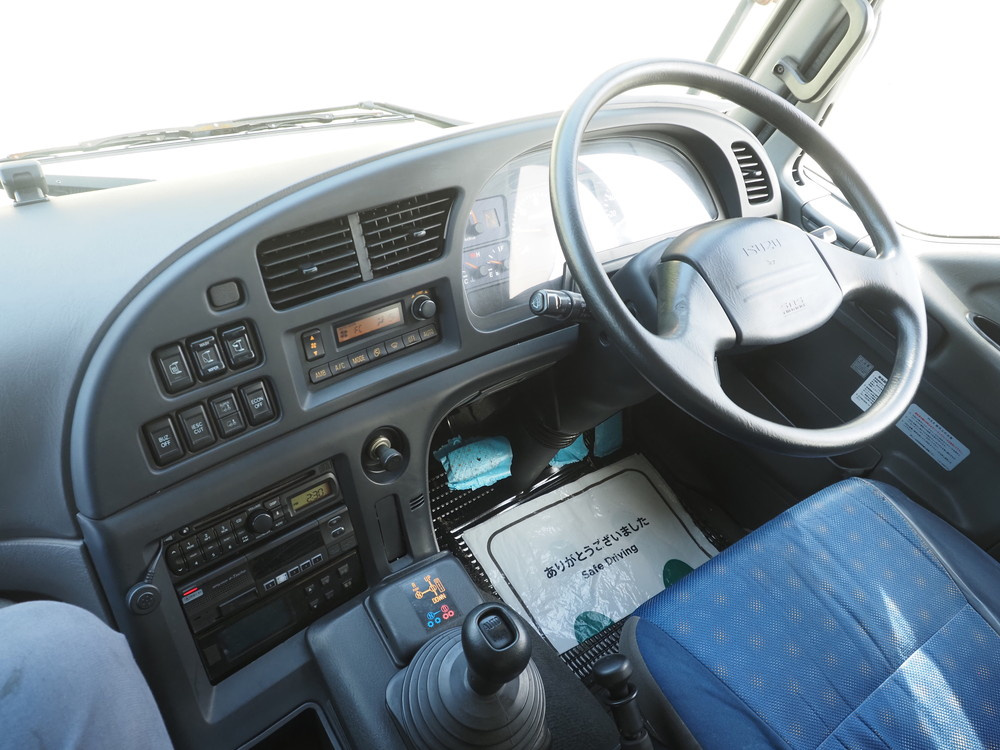 いすゞ ギガ 冷凍バン 大型 QKG-CYL77AZ 年式 H28[写真28]