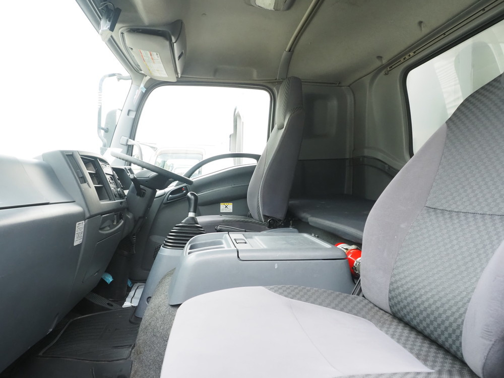 いすゞ フォワード ウイング車 中型 TKG-FRR90T2 年式 H28[写真30]