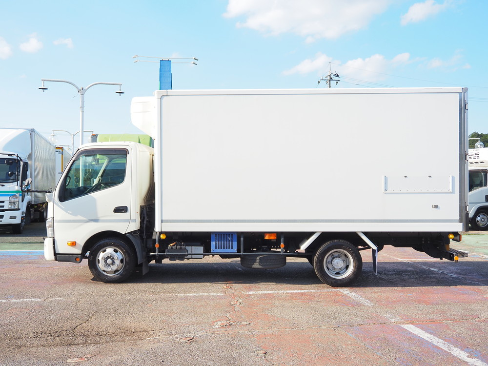 日野 デュトロ 冷凍バン 小型 2RG-XZU712M 年式 R1[写真11]