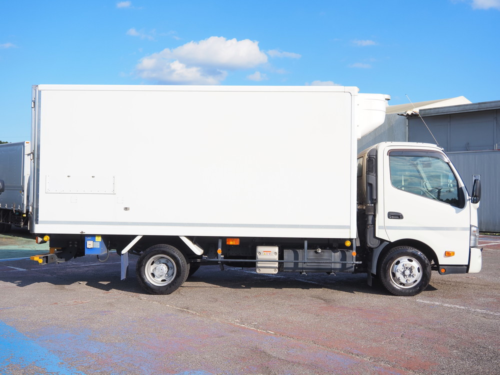 日野 デュトロ 冷凍バン 小型 2RG-XZU712M 年式 R1[写真08]
