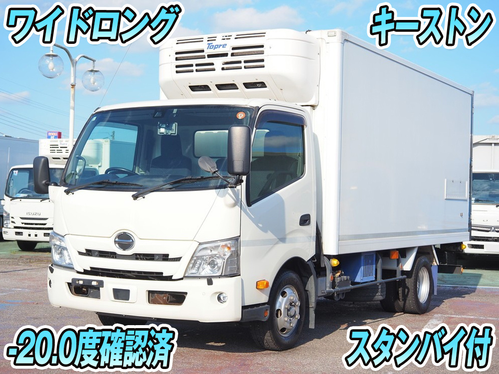 日野 デュトロ 冷凍バン 小型 2RG-XZU712M 年式 R1[写真01]