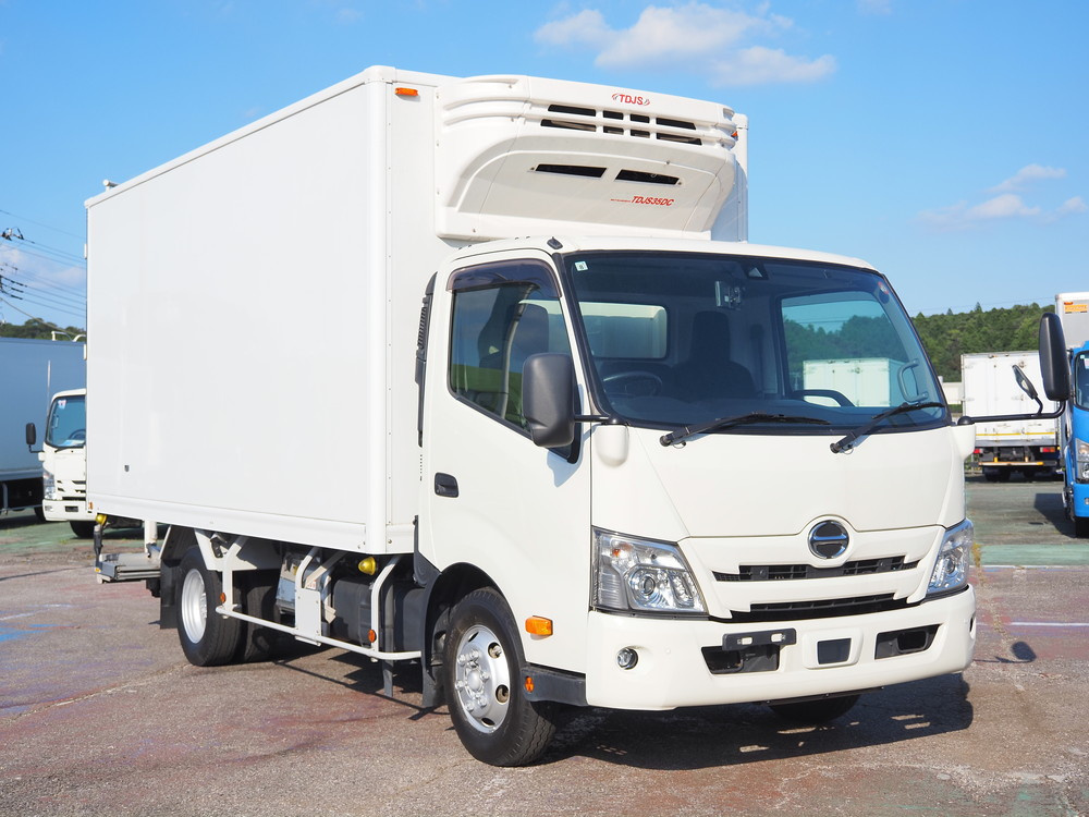 日野 デュトロ 冷凍バン 小型 2RG-XZU712M 年式 R5[写真03]